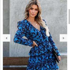 NWT VICI collection blue floral print dress